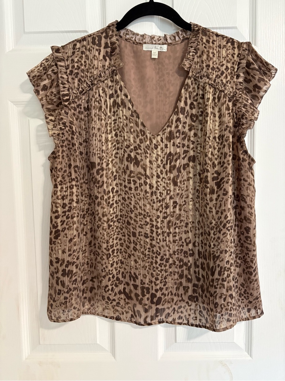 nine britton Leopard Print Ruffle Cap-Sleeve Blouse